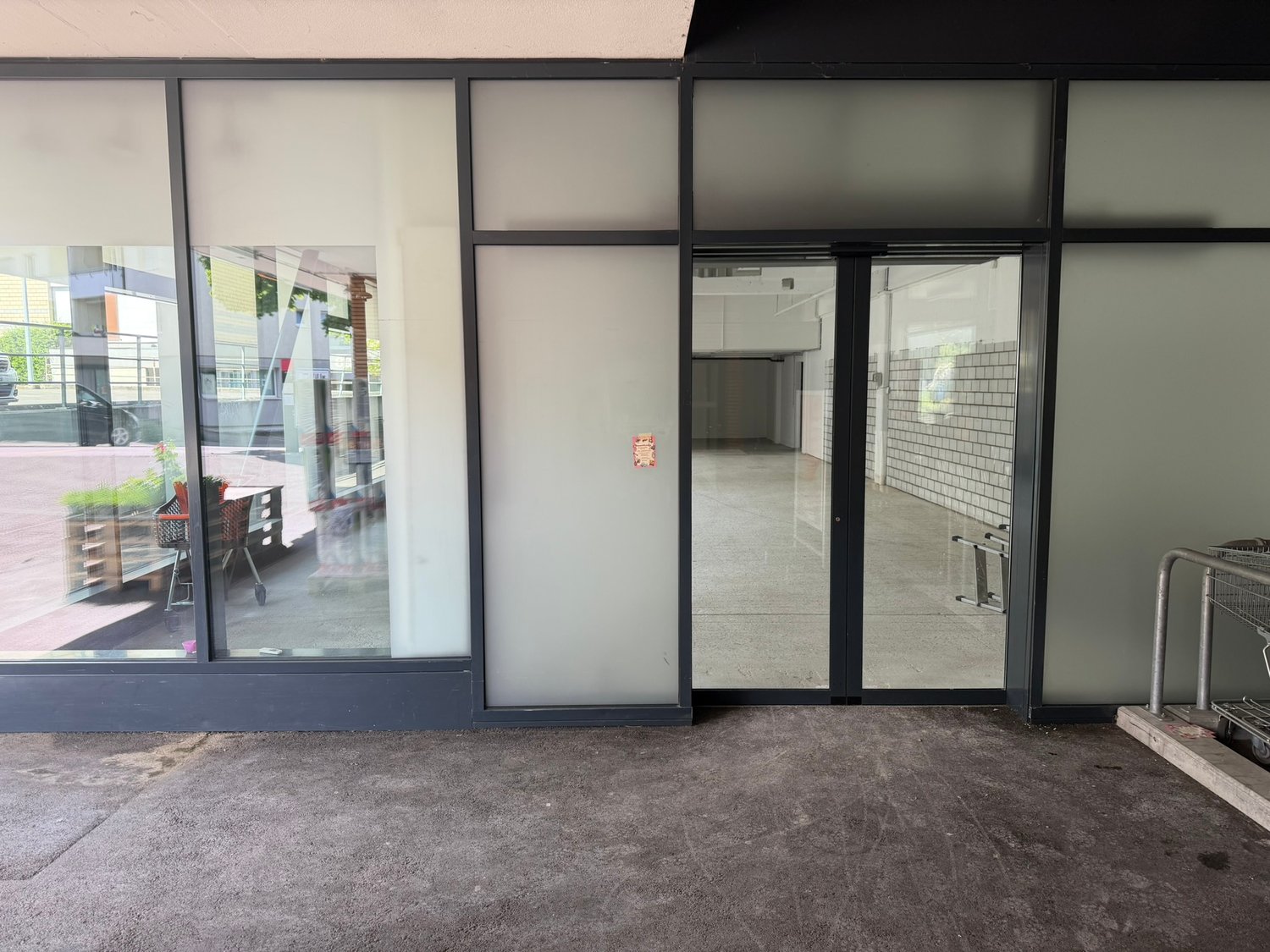 Magasin de 320m²