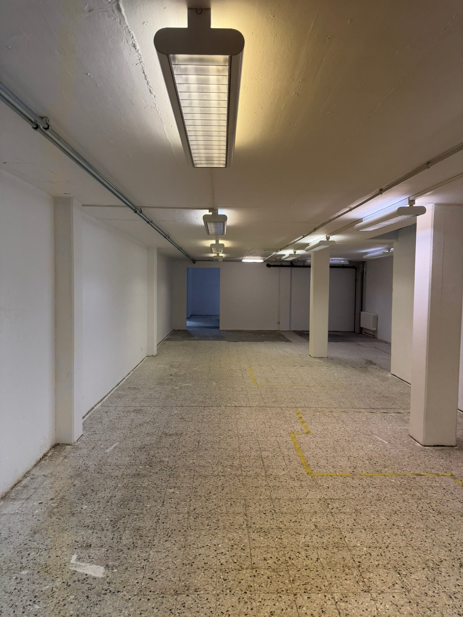 Magasin de 320m²
