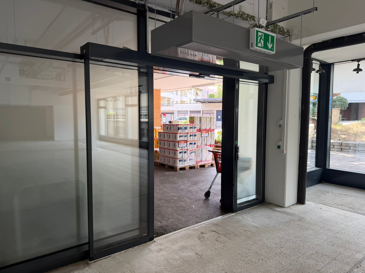 Magasin de 320m²