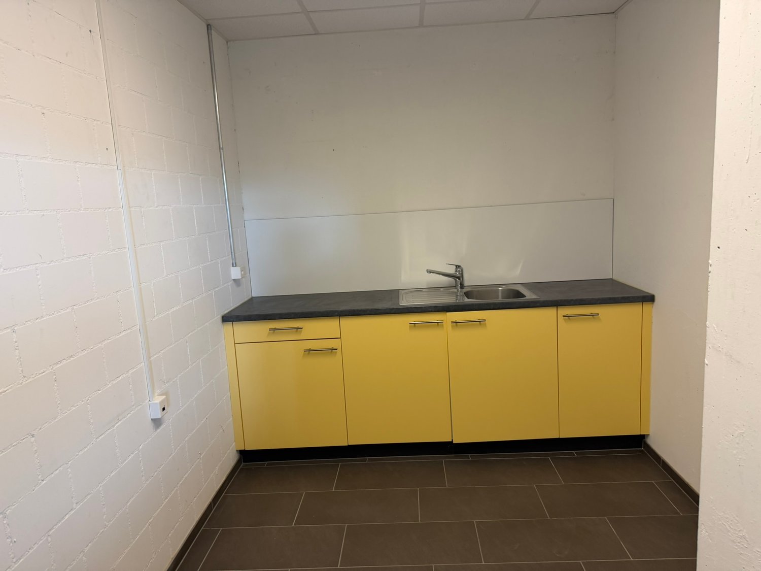 Magasin de 320m²