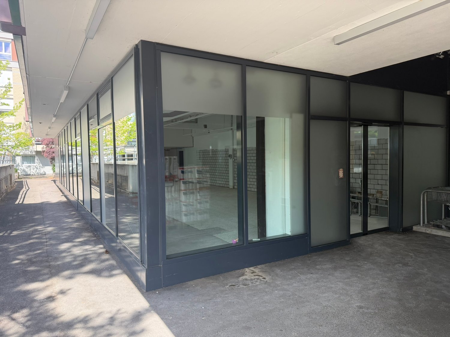 Magasin de 320m²