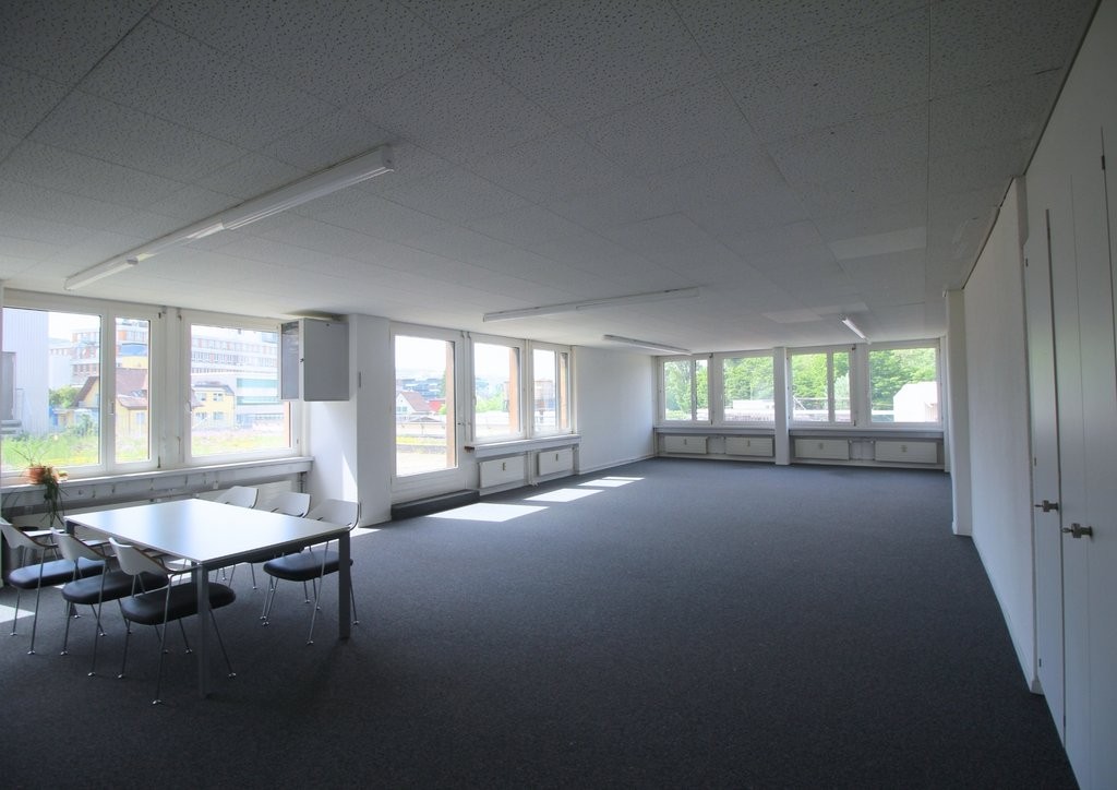 95m² bureau, photo 1 sur 6