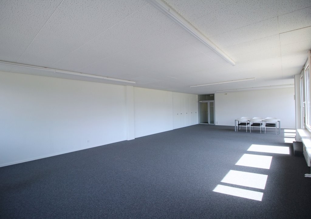 95m² bureau, photo 2 sur 6