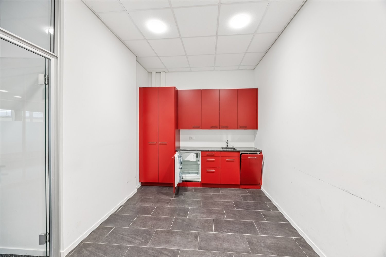 5000m² commercial, photo 7 sur 10