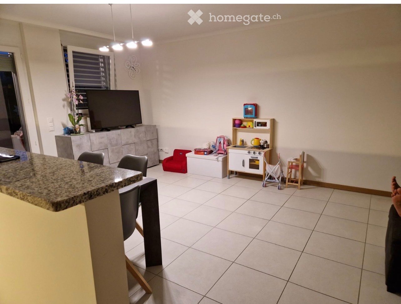 Je cherche un repreneur pour un charmant appartement avec jardin, 1400 fr + 200 fr de charges, possibilité de parking à 100 fr en garage, photo 5 sur 5