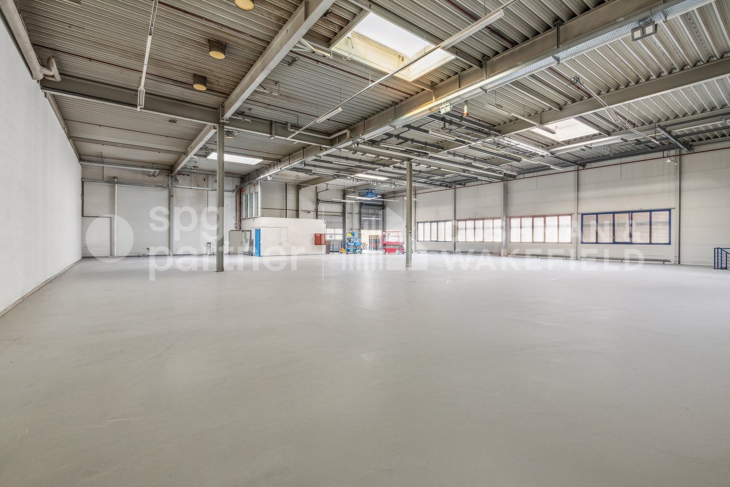 2000m² commercial