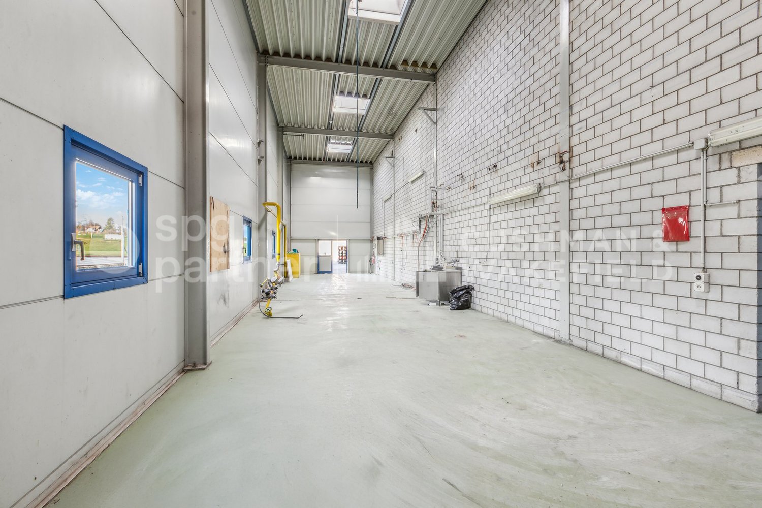 2000m² commercial