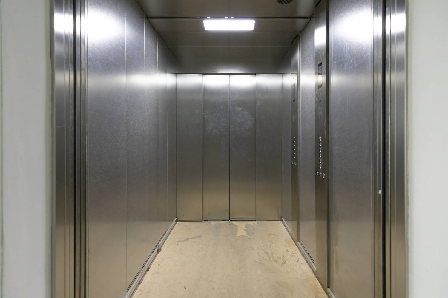500m² office