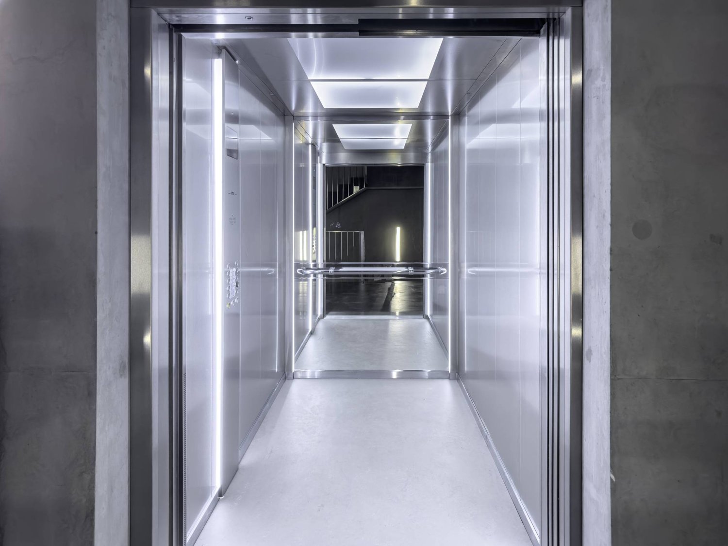 500m² office