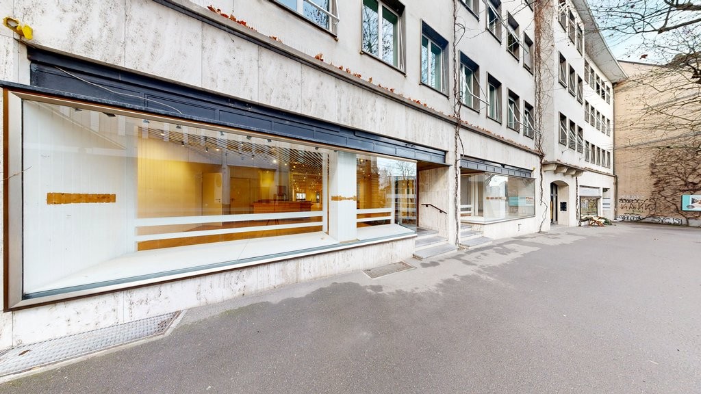 296m² shop, photo 2 sur 10