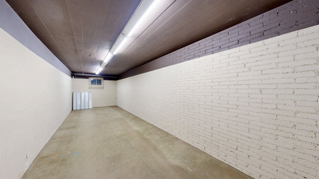 296m² shop, photo 8 sur 10