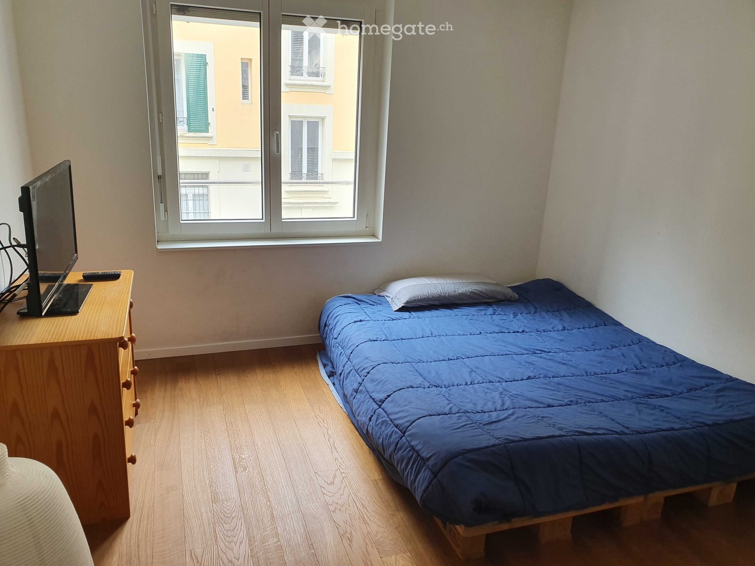 1 room single room