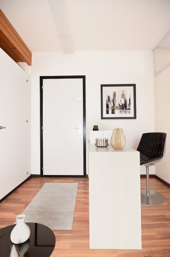 38m² office