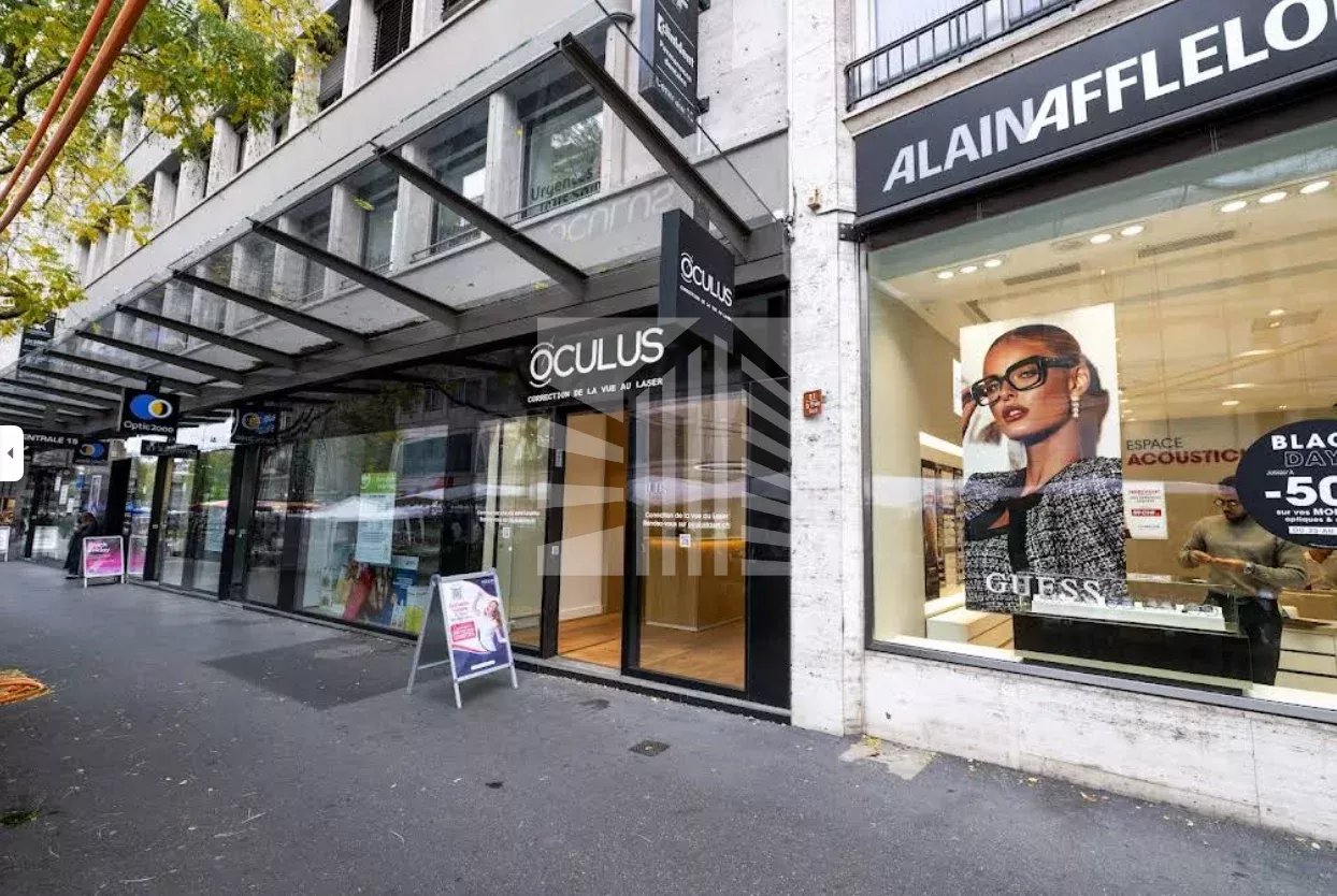 75m² shop