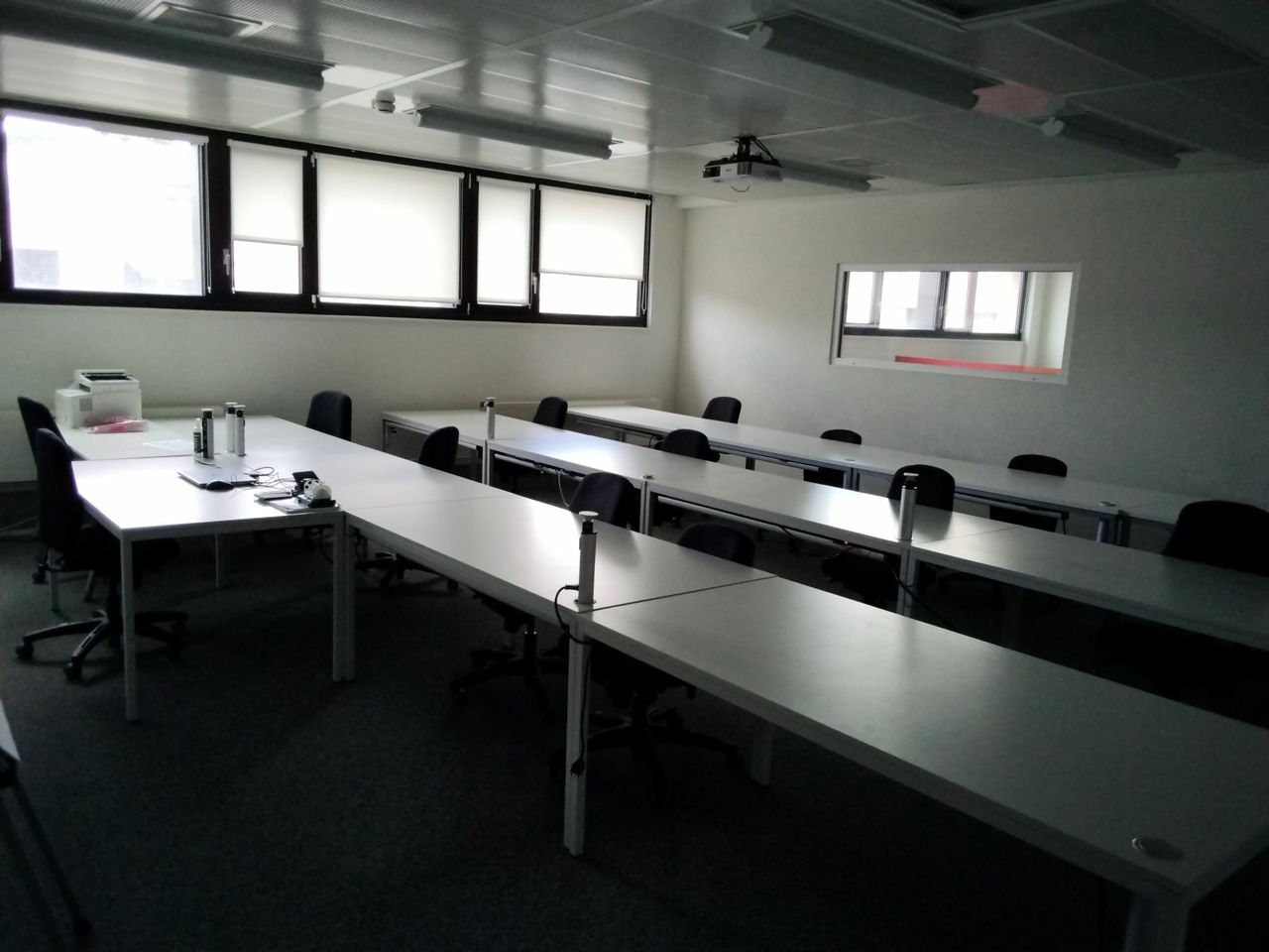 200m² office