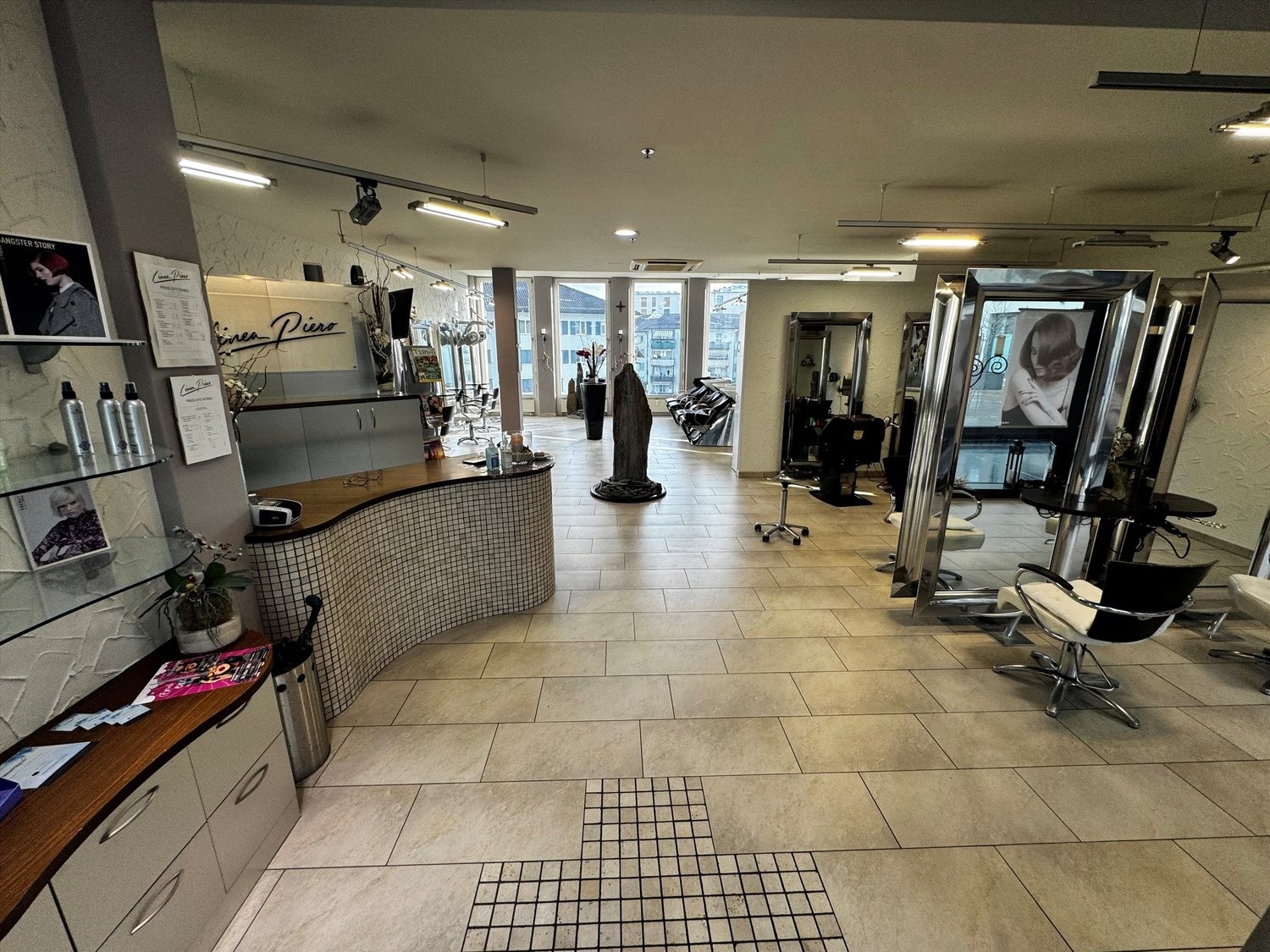 102m² coiffeur, photo 7 sur 8