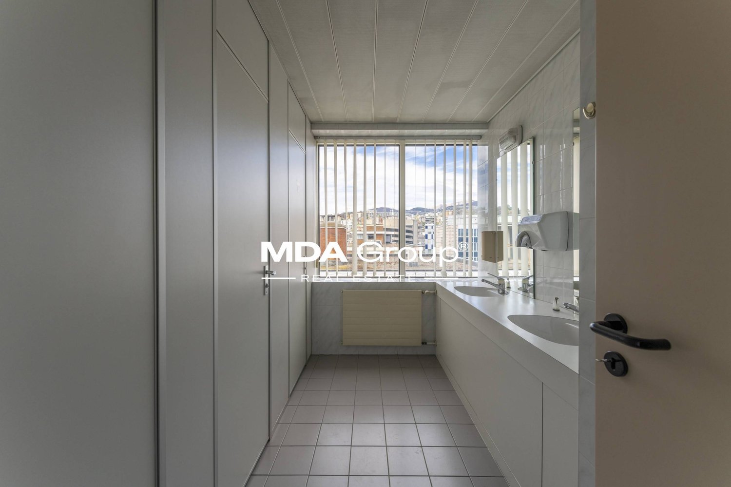 Bureau de 448m², photo 7 sur 7