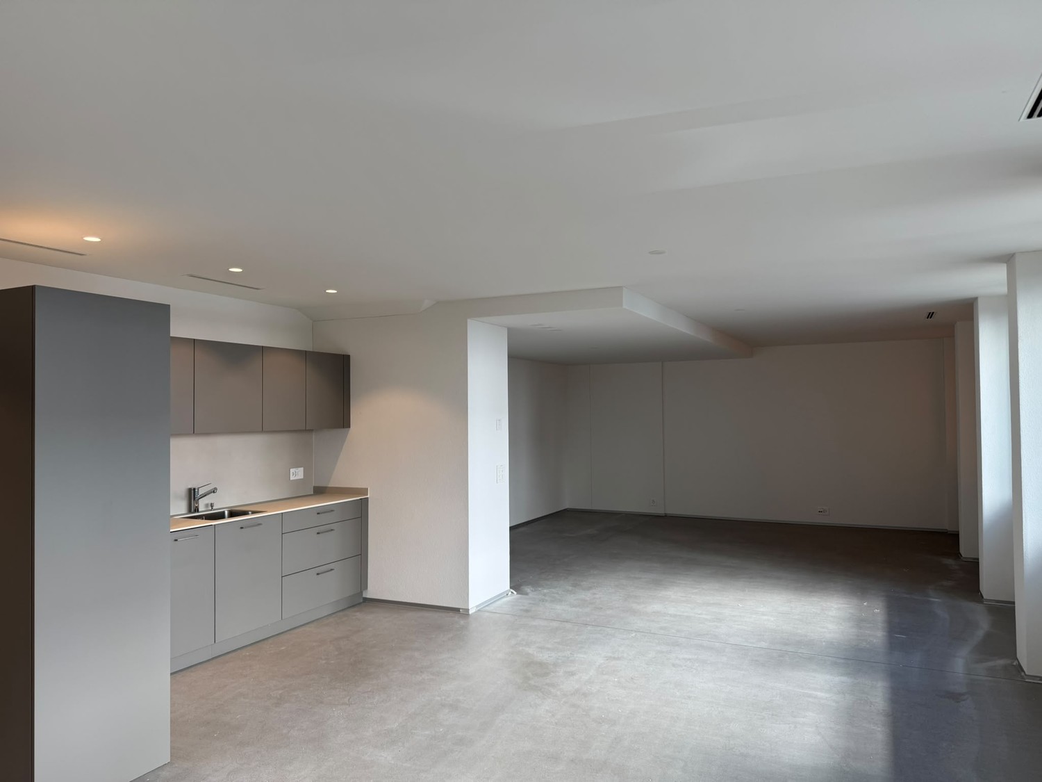 59m² de bureau, photo 1 sur 5