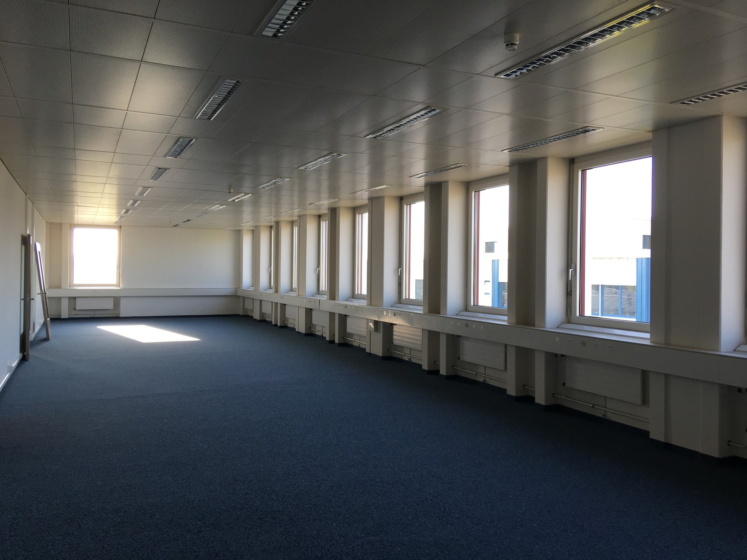 120m² office, photo 2 sur 2