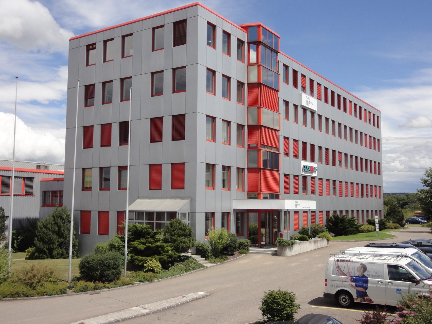 120m² office, photo 1 sur 2