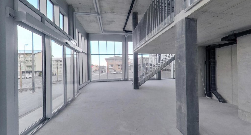 Magasin de 375m²