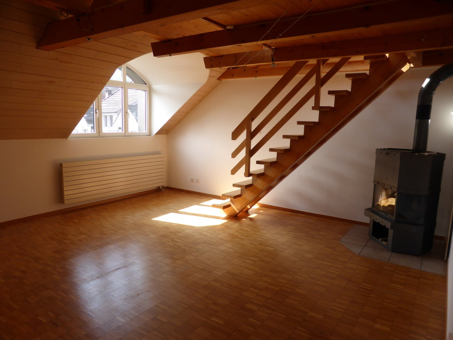 3 pièces appartement en mansarde, photo 1 sur 6