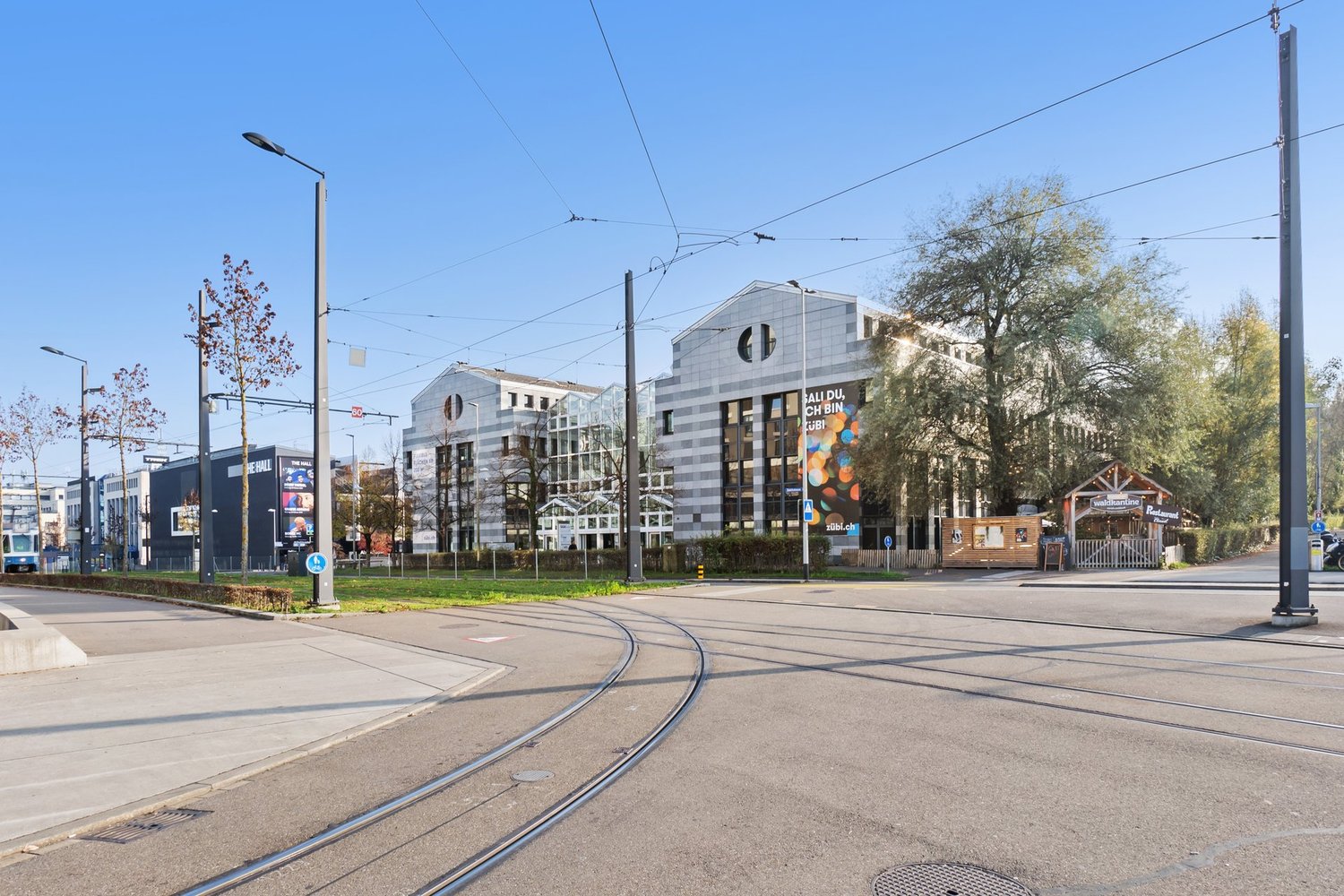 850m² de local de stockage