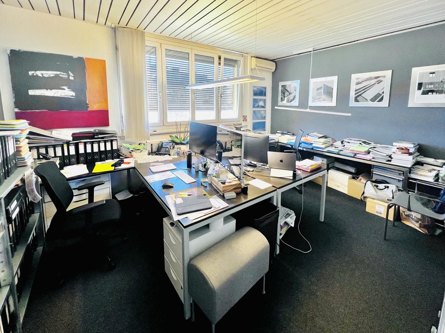 220m² office