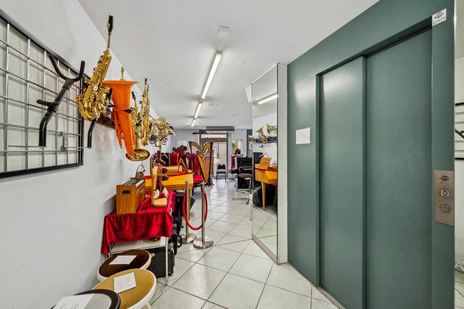 Magasin de 200m²