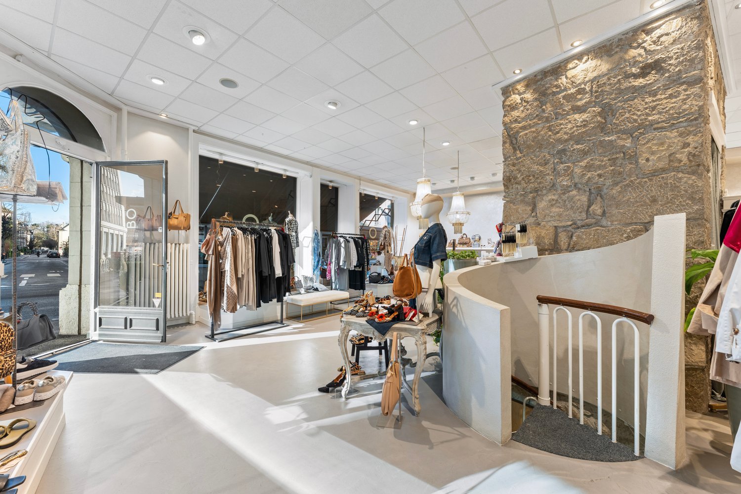 190m² de commerce