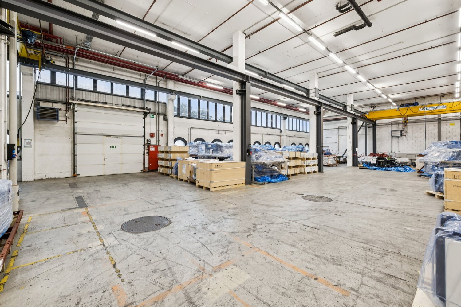 252m² office