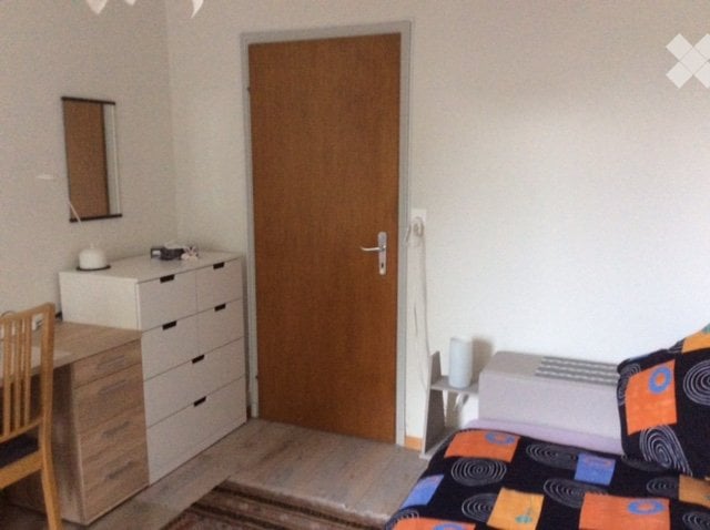 1 room single room