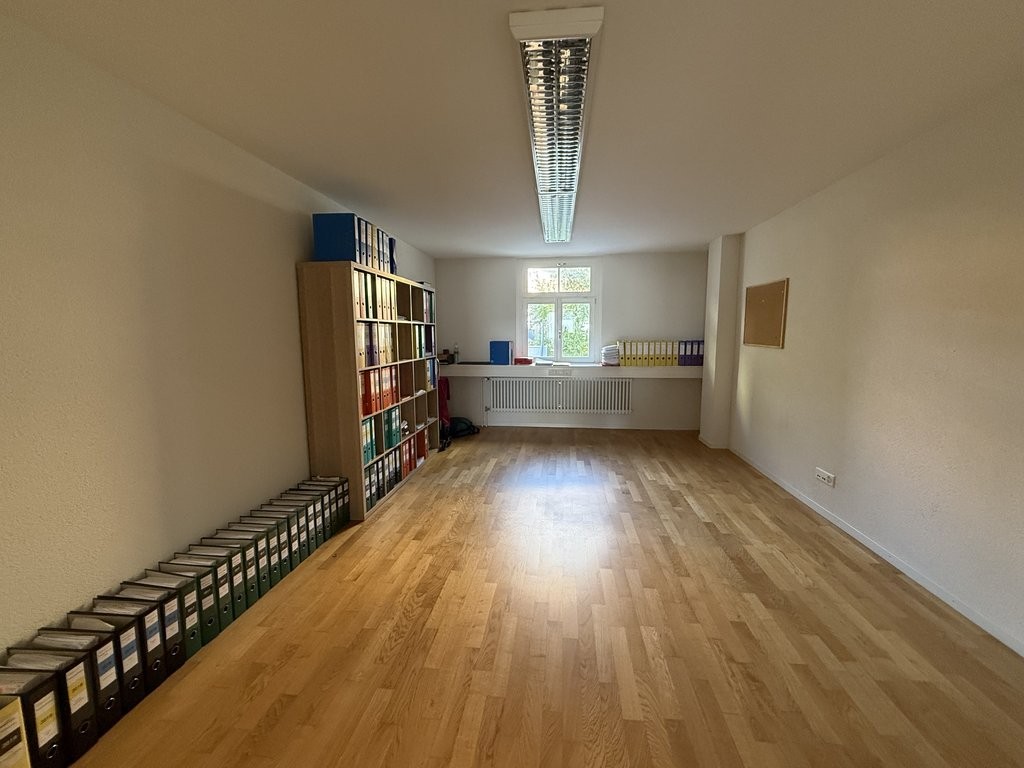 151m² commercial, photo 4 sur 10
