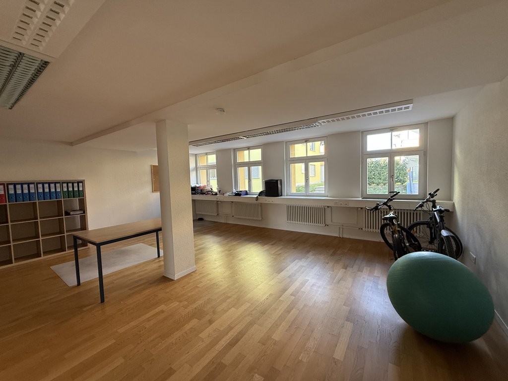 151m² commercial, photo 3 sur 10
