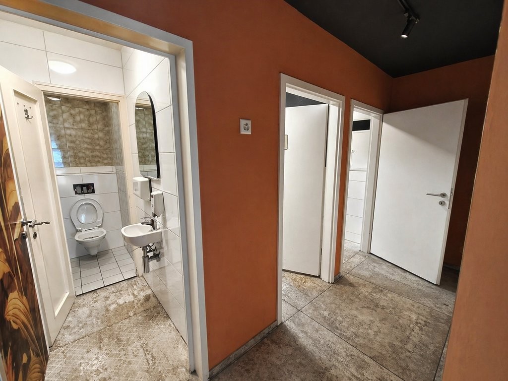 94m² shop, photo 5 sur 5