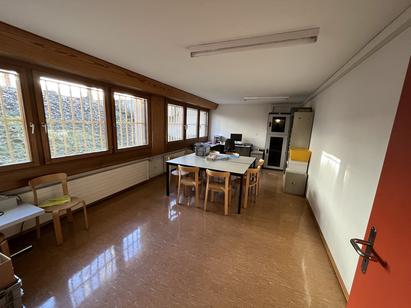 216m² office