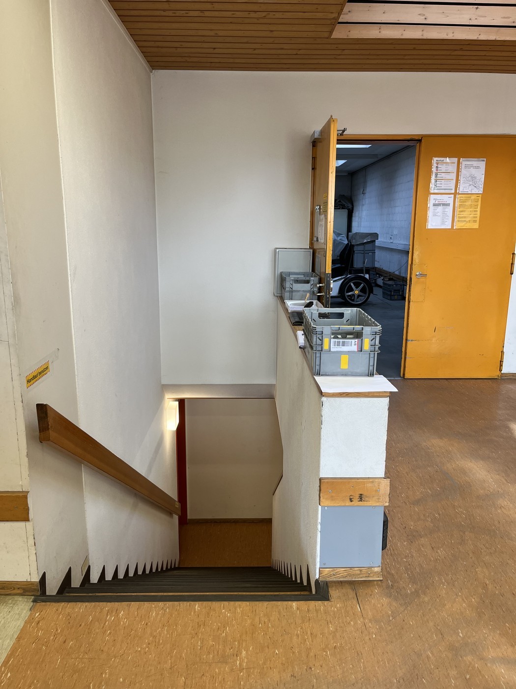216m² office