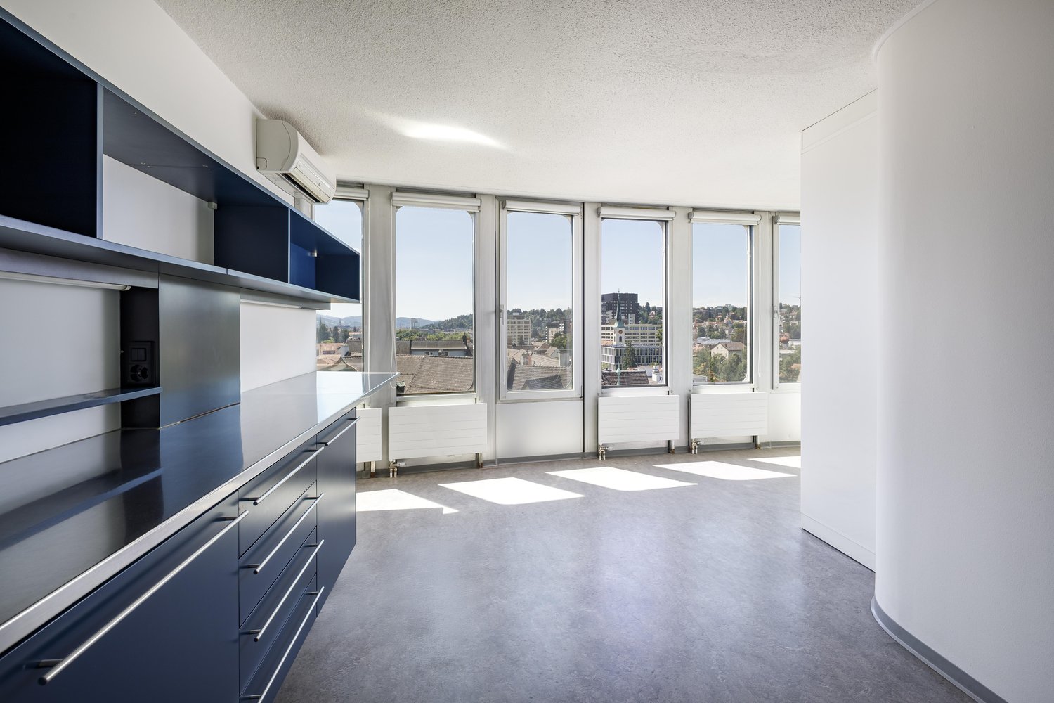 385m² commercial, photo 9 sur 10