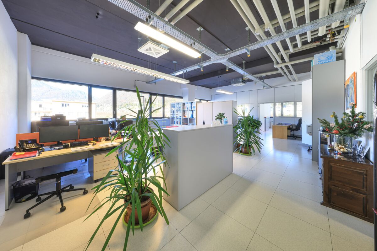 120m² commercial, photo 1 sur 7