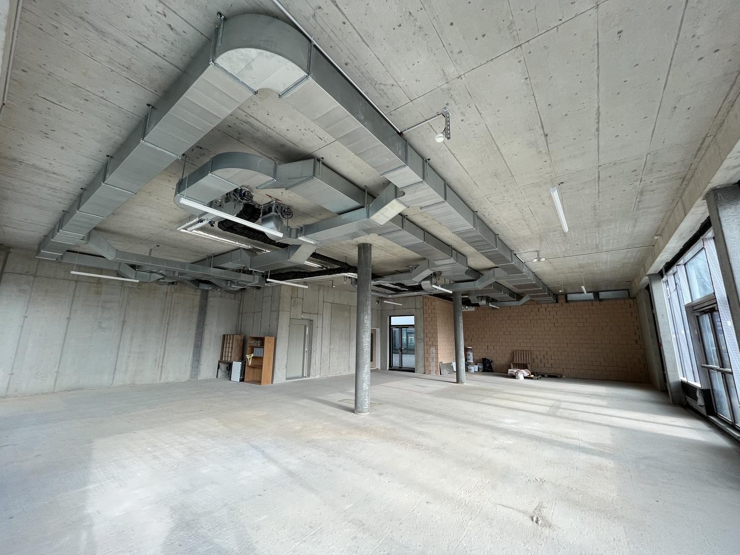 215m² commercial