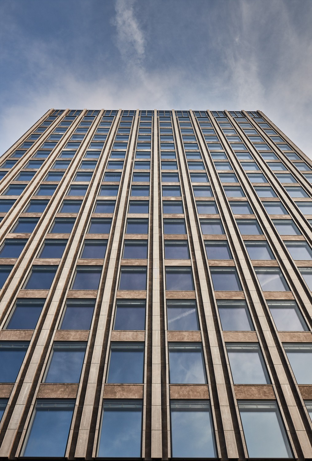1456m² office