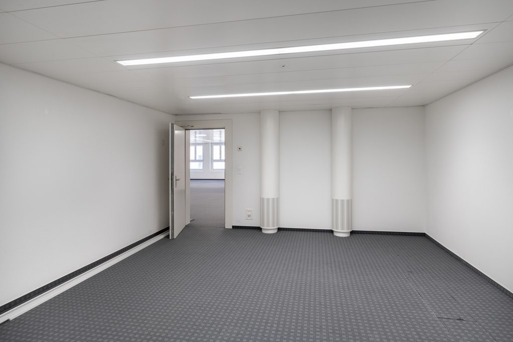271m² bureau, photo 9 sur 10