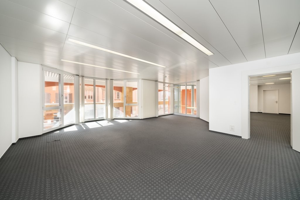 271m² bureau, photo 3 sur 10