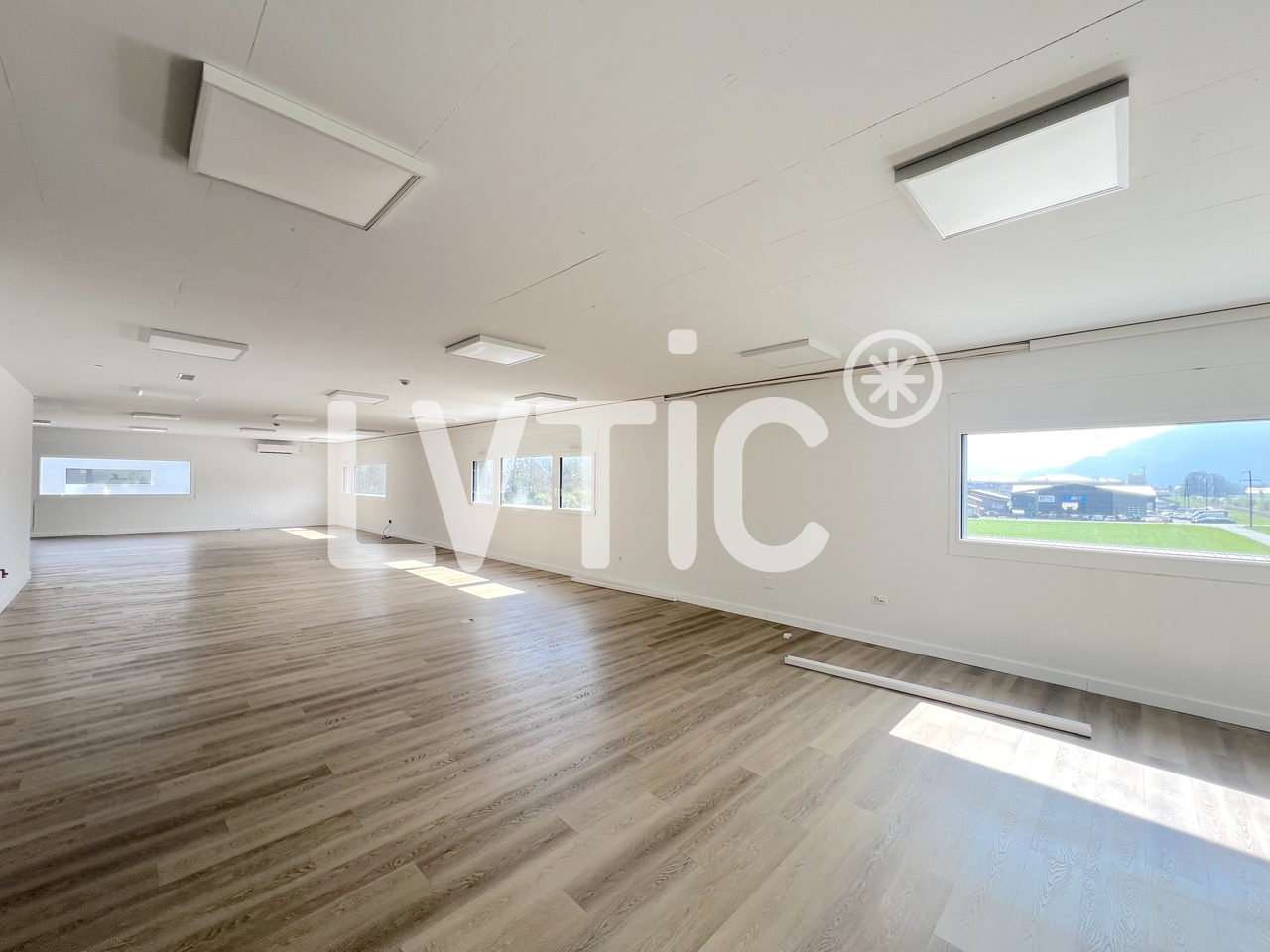 410m² office, photo 3 sur 8