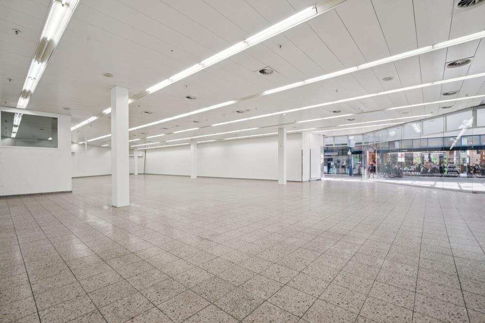 588m² de commerce
