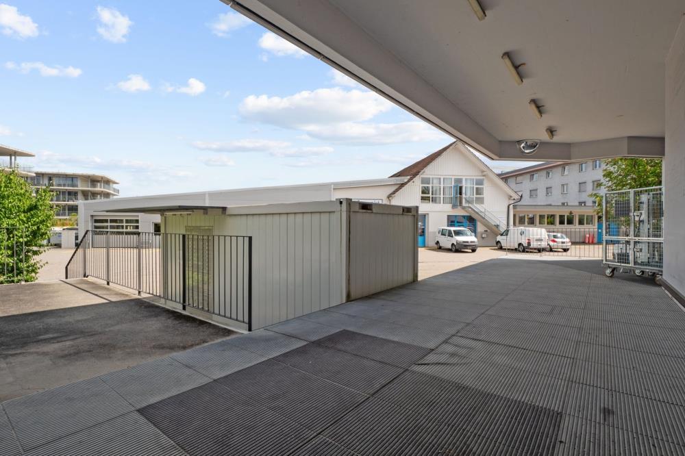 588m² de commerce