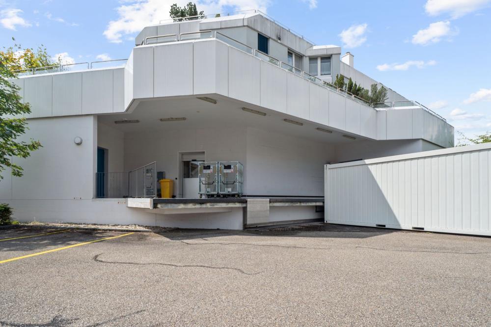 588m² de commerce