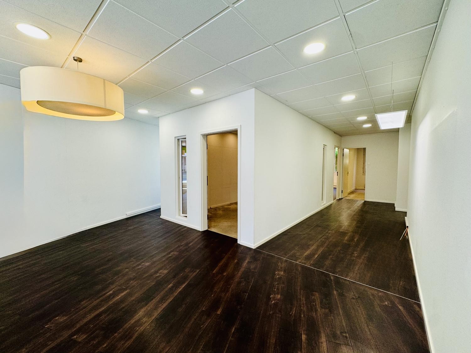 Commerce de 134m², photo 3 sur 7