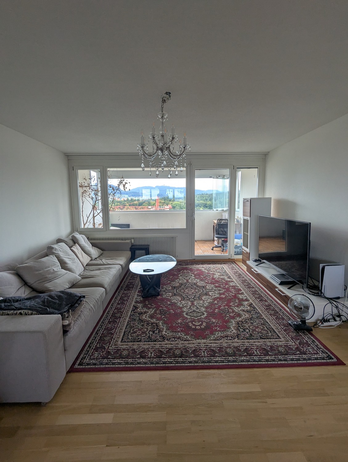 Recherche de repreneur pour un bel appartement de 2 1/2 pièces au dernier étage à partir du 01.01.2027., photo 2 sur 10