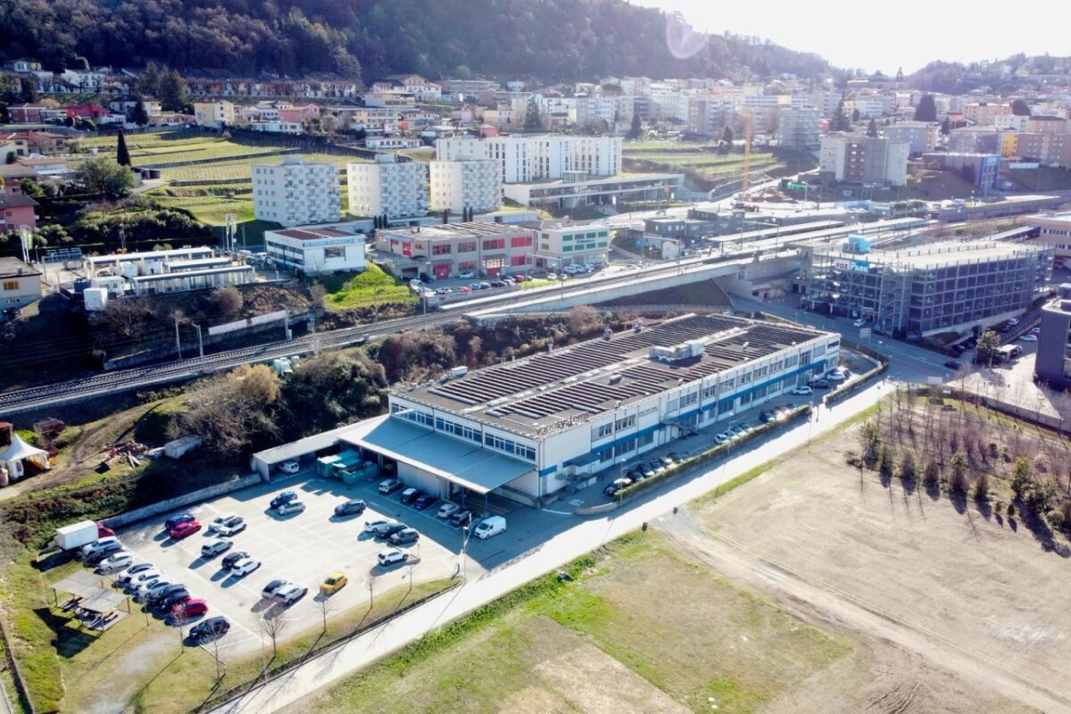 2000m² commercial